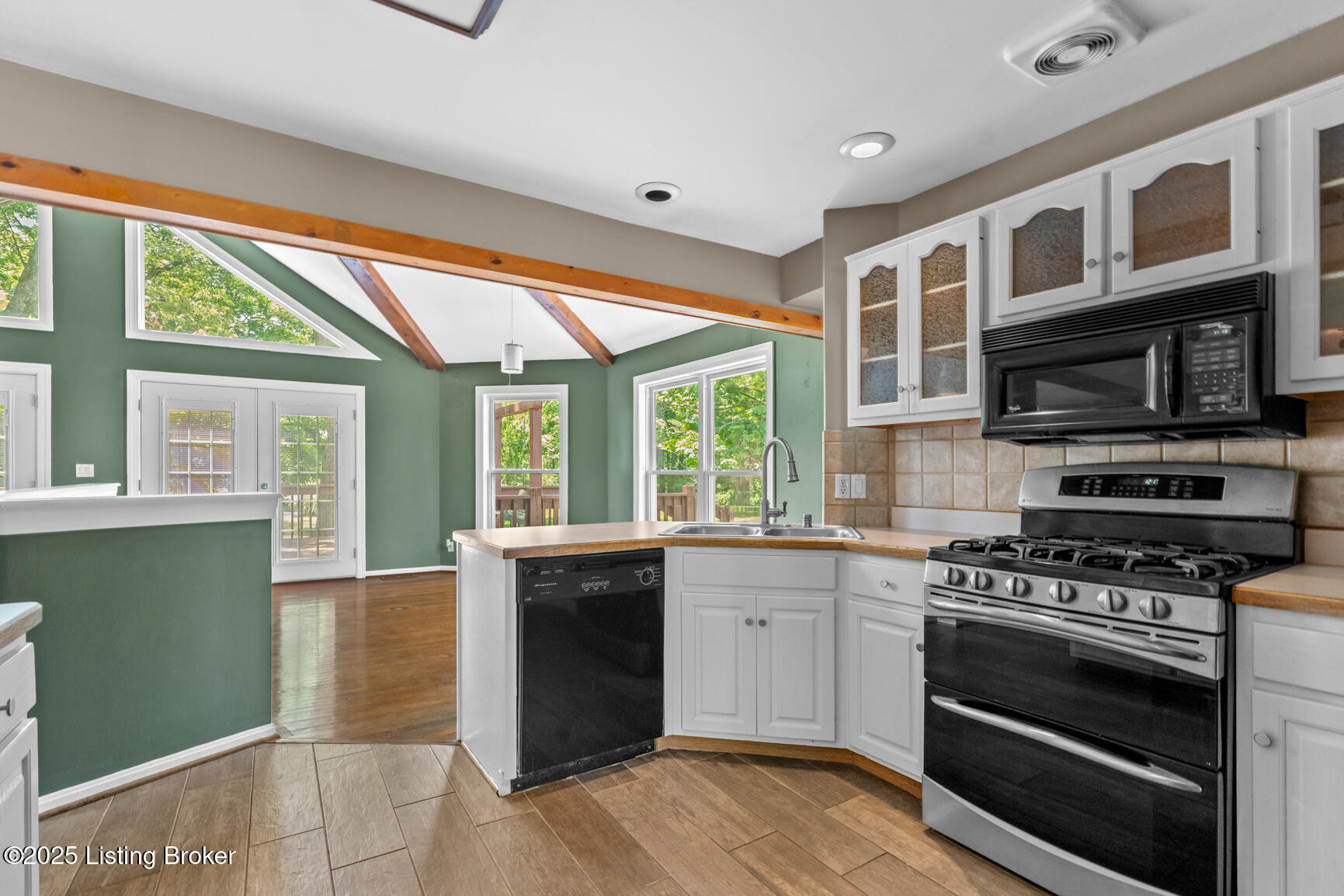 6712 Cooper Chapel Rd