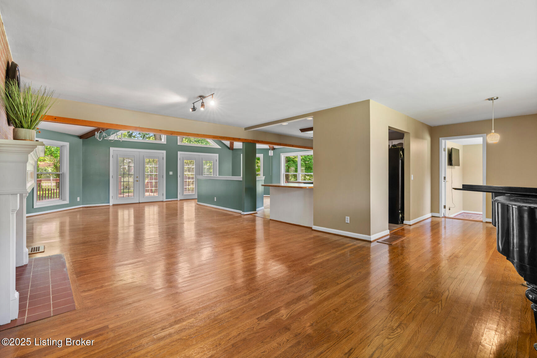 6712 Cooper Chapel Rd