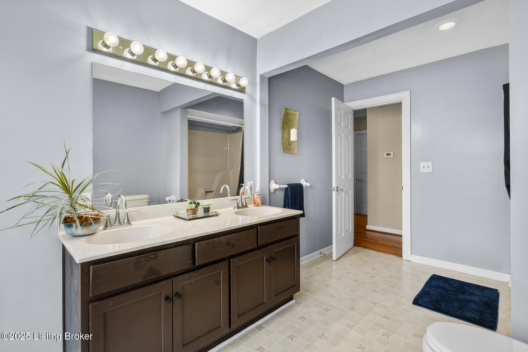 6712 Cooper Chapel Rd