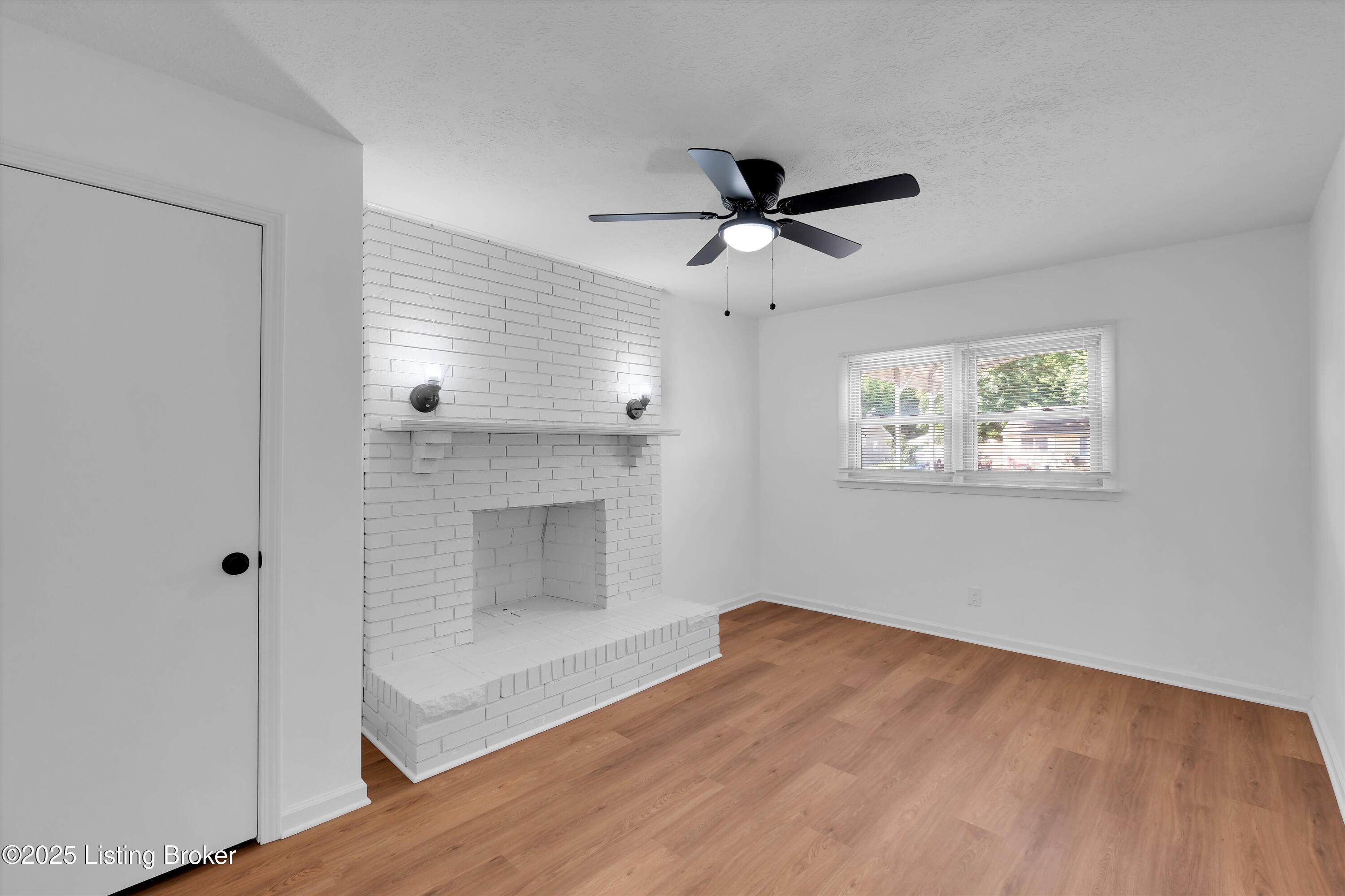 7117 Rainbow Dr