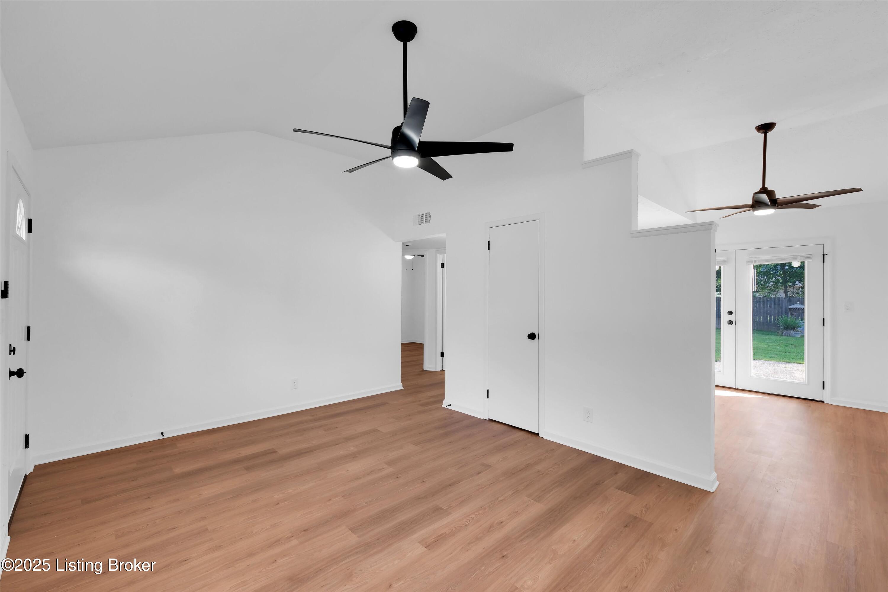 7117 Rainbow Dr