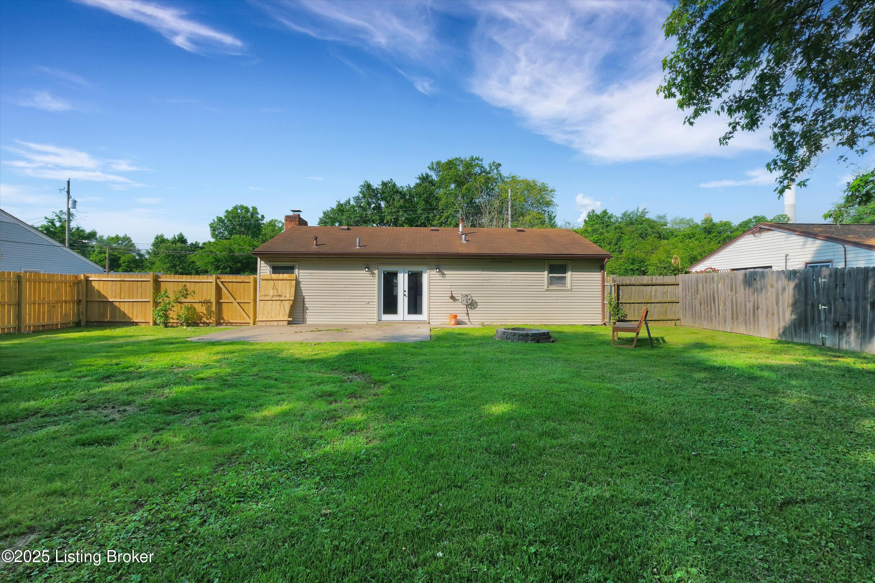 7117 Rainbow Dr