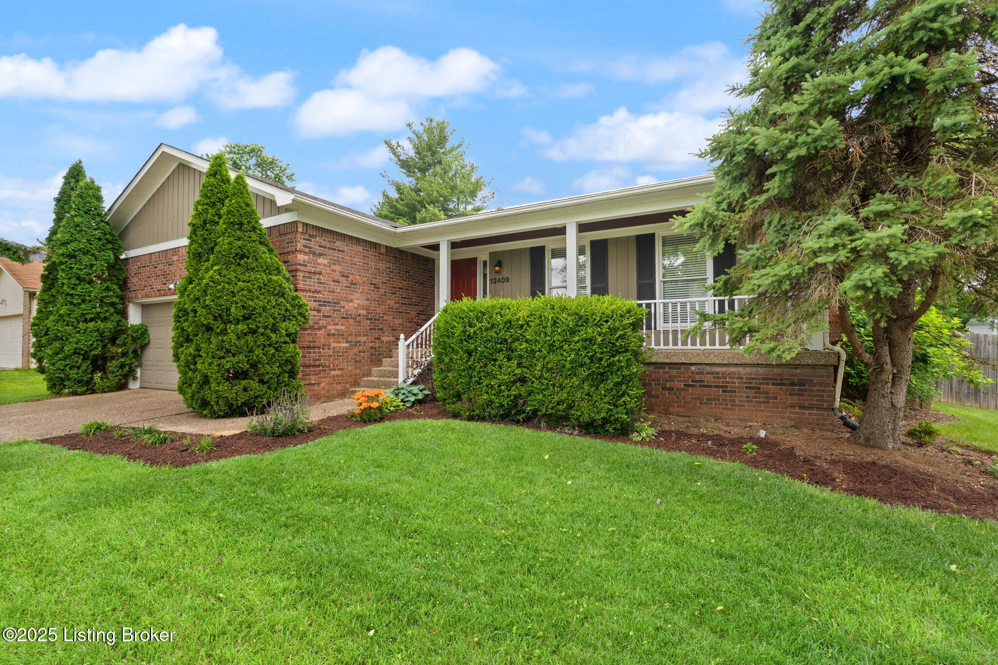 12409 Ledges Dr