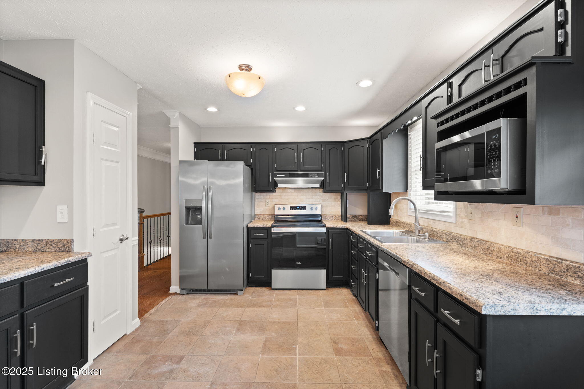 12409 Ledges Dr