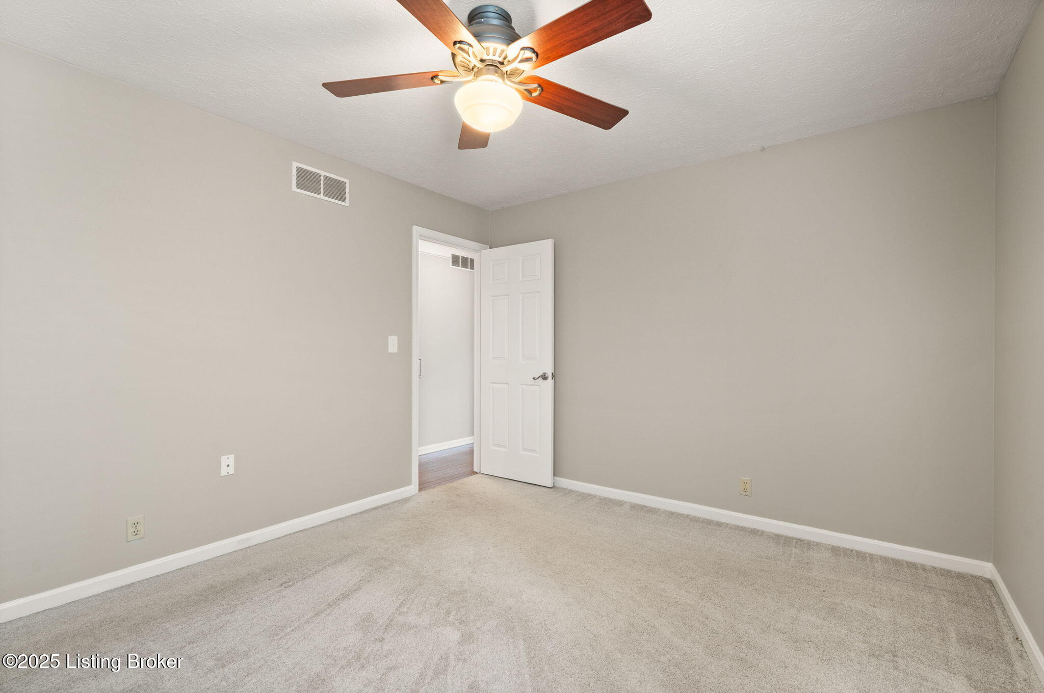 12409 Ledges Dr