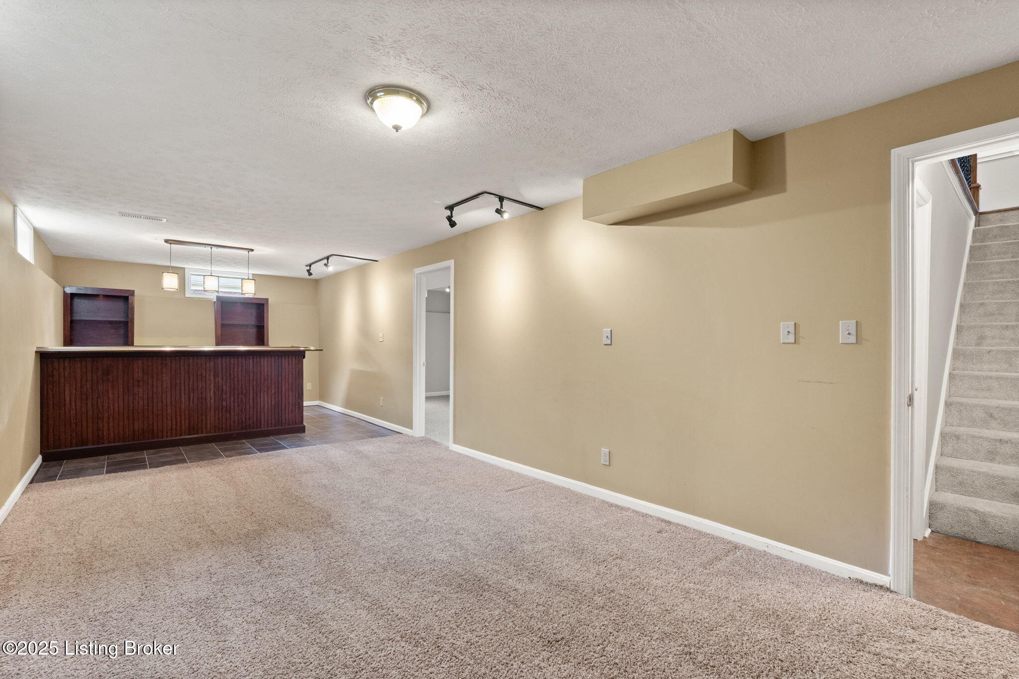 12409 Ledges Dr