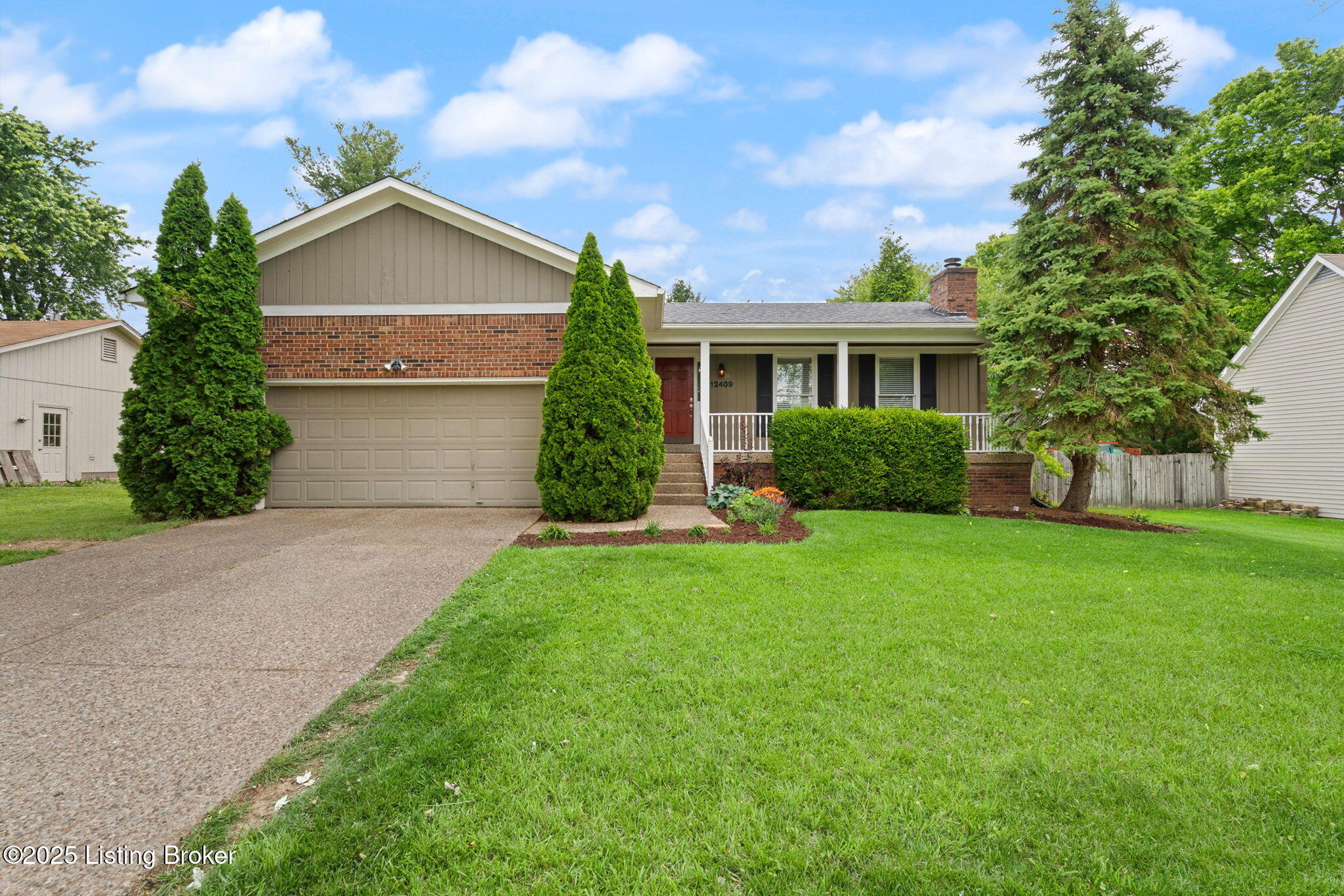 12409 Ledges Dr