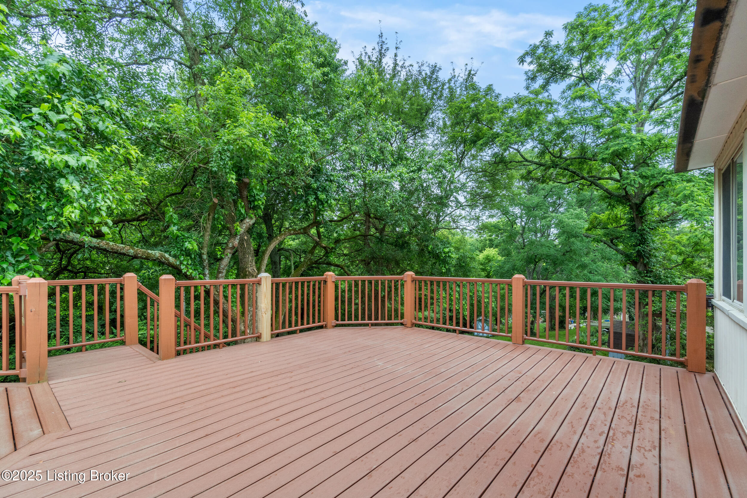 8212 Thornwood Rd