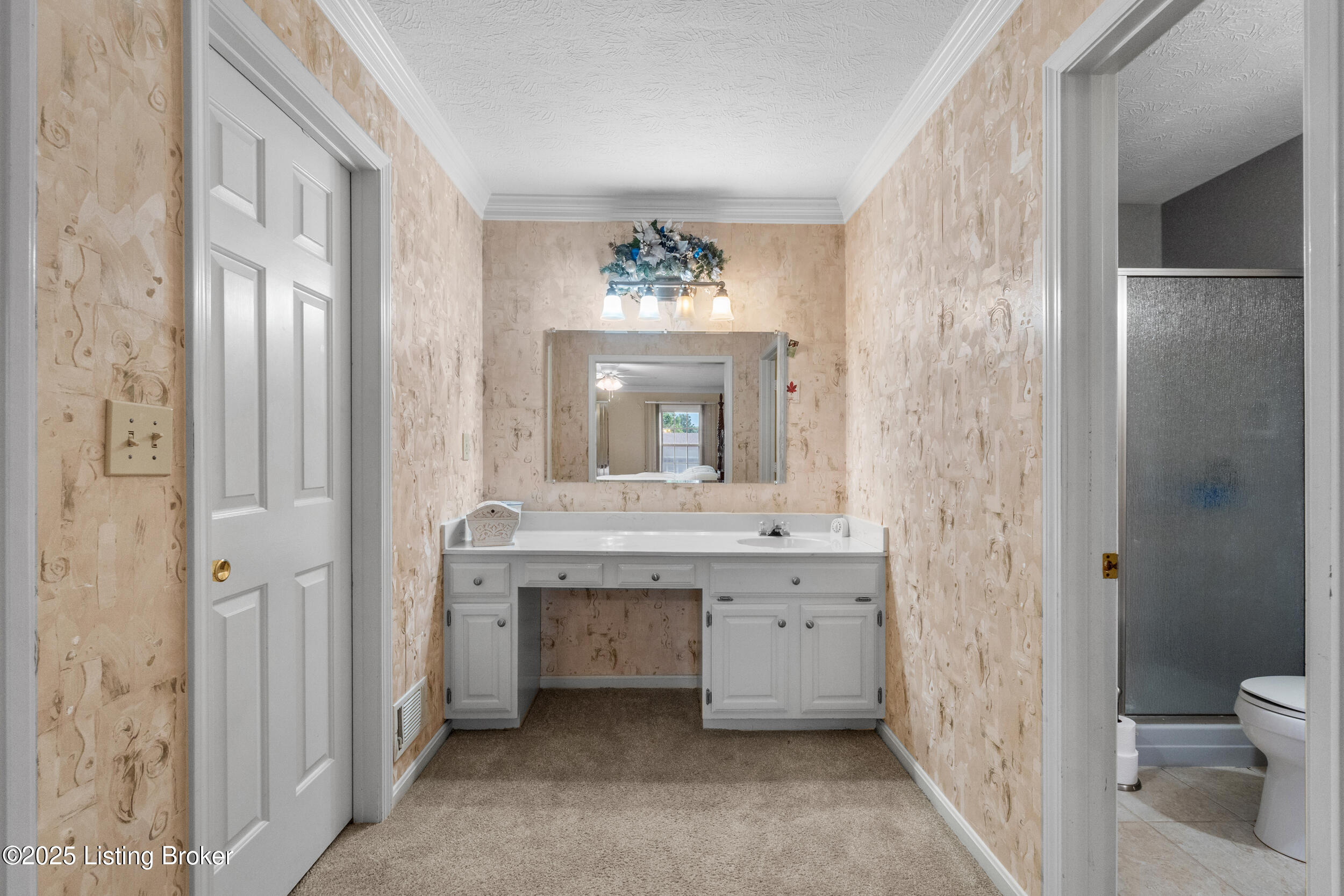 8212 Thornwood Rd