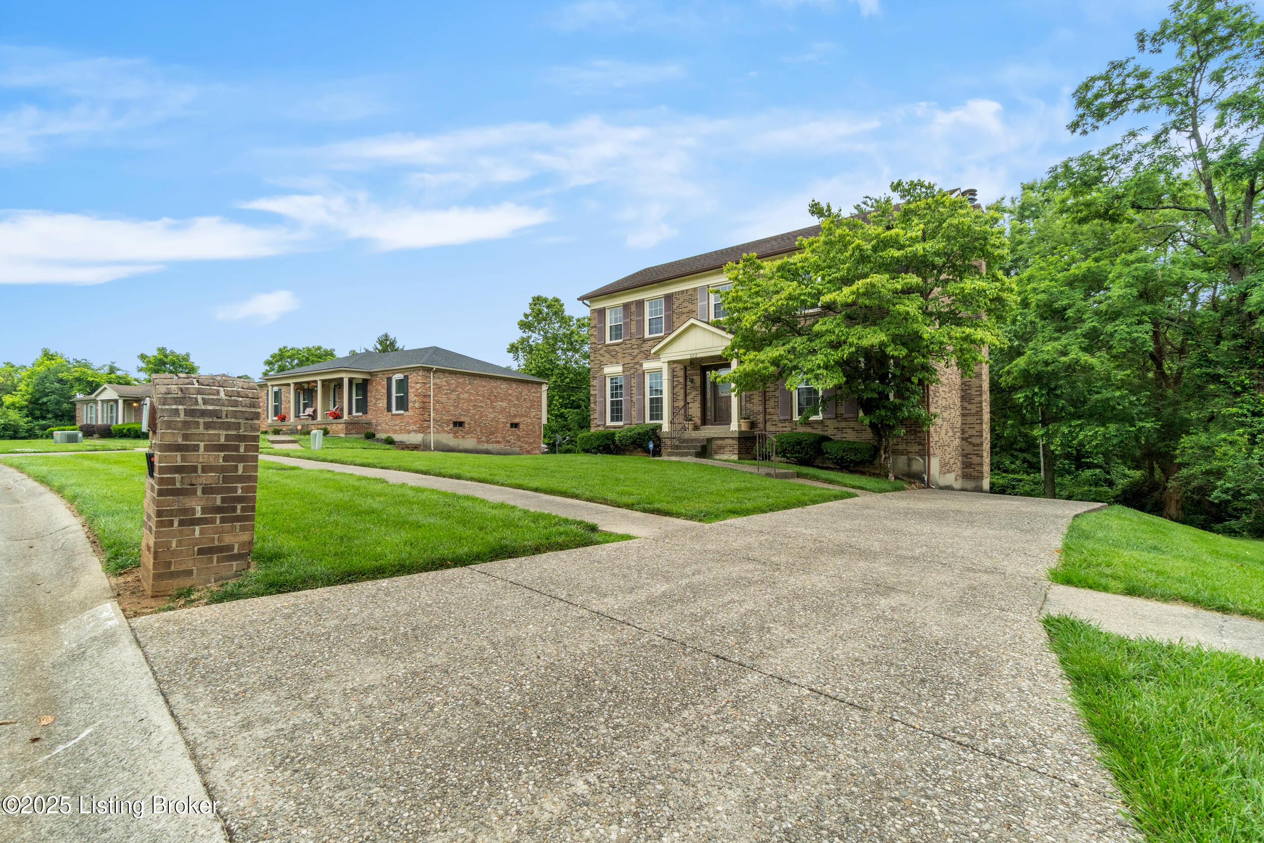 8212 Thornwood Rd