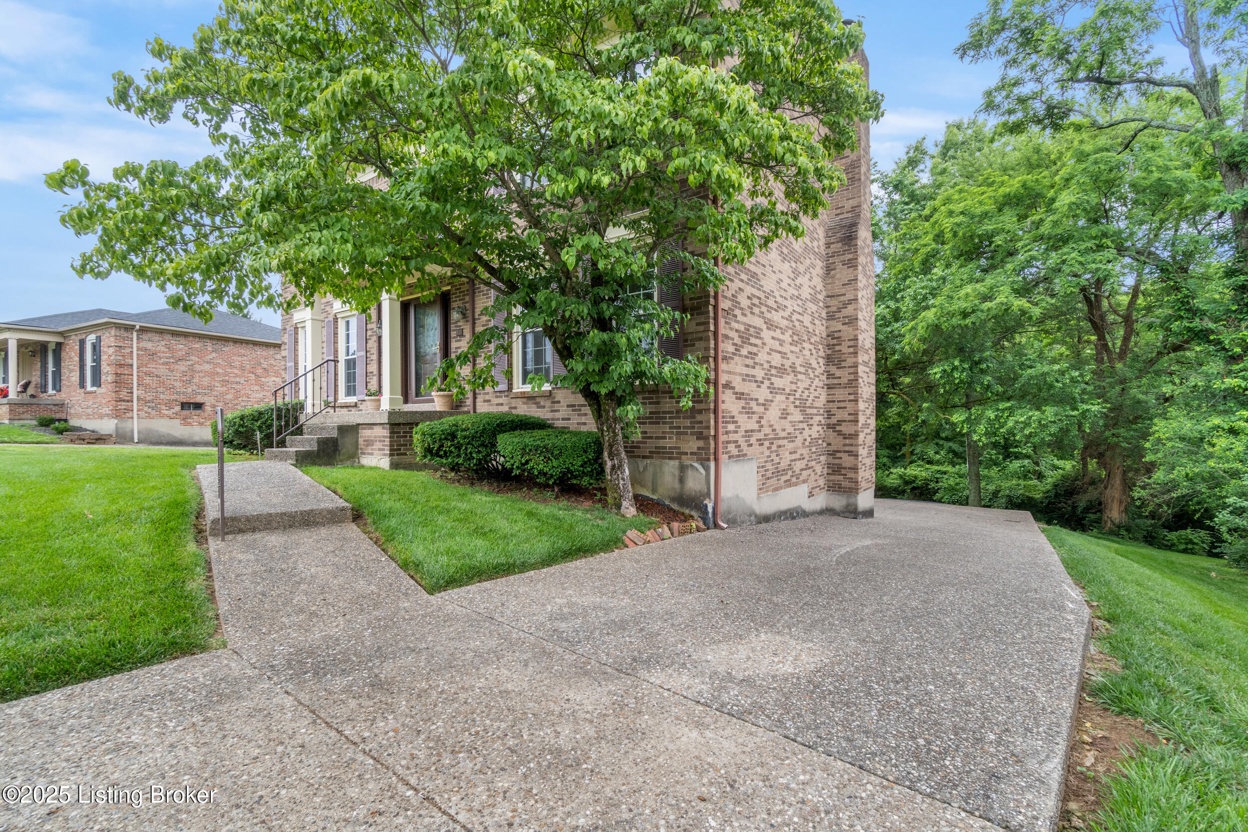 8212 Thornwood Rd