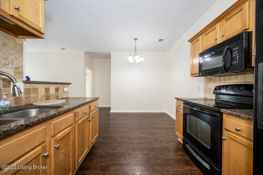 7311 St Andrews Wood Cir, 108