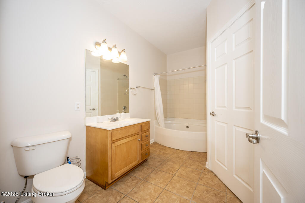 7311 St Andrews Wood Cir, 108