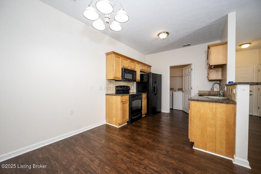 7311 St Andrews Wood Cir, 108