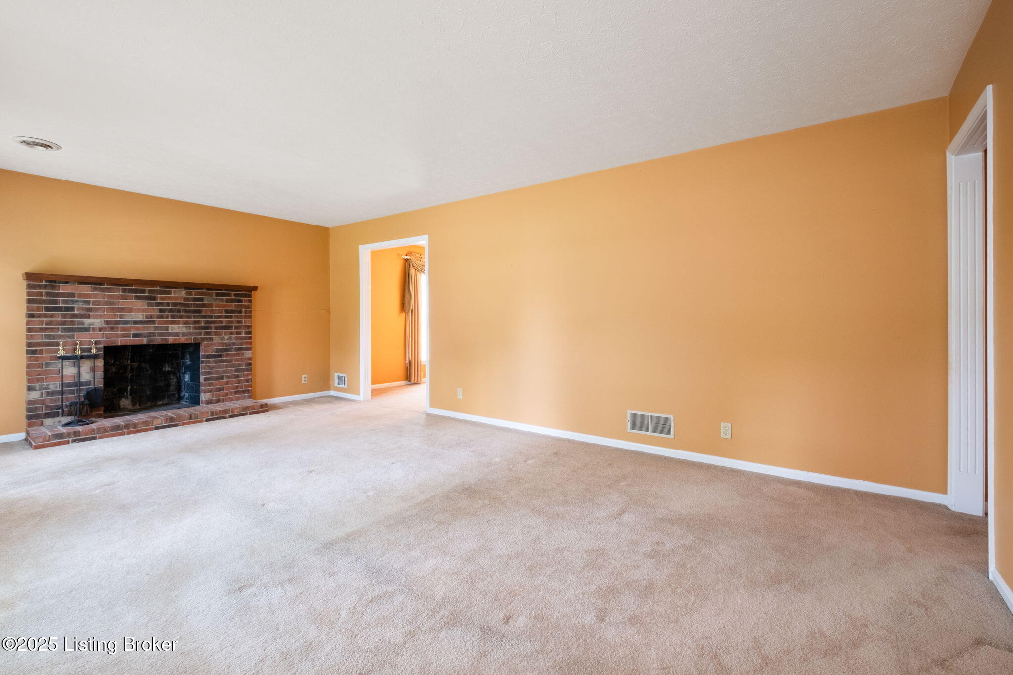 8014 Annella Way