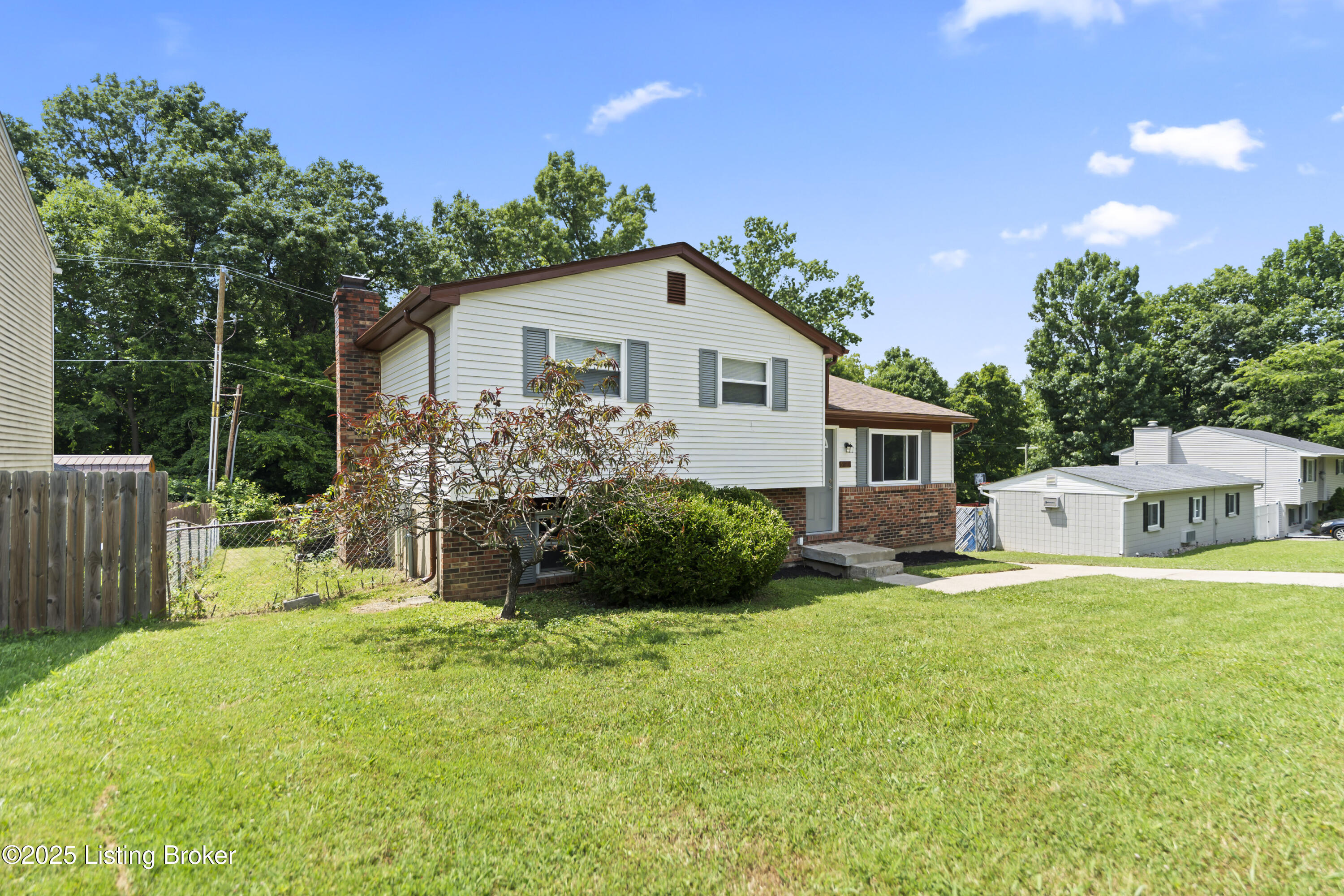 9722 Chapel Hill Rd