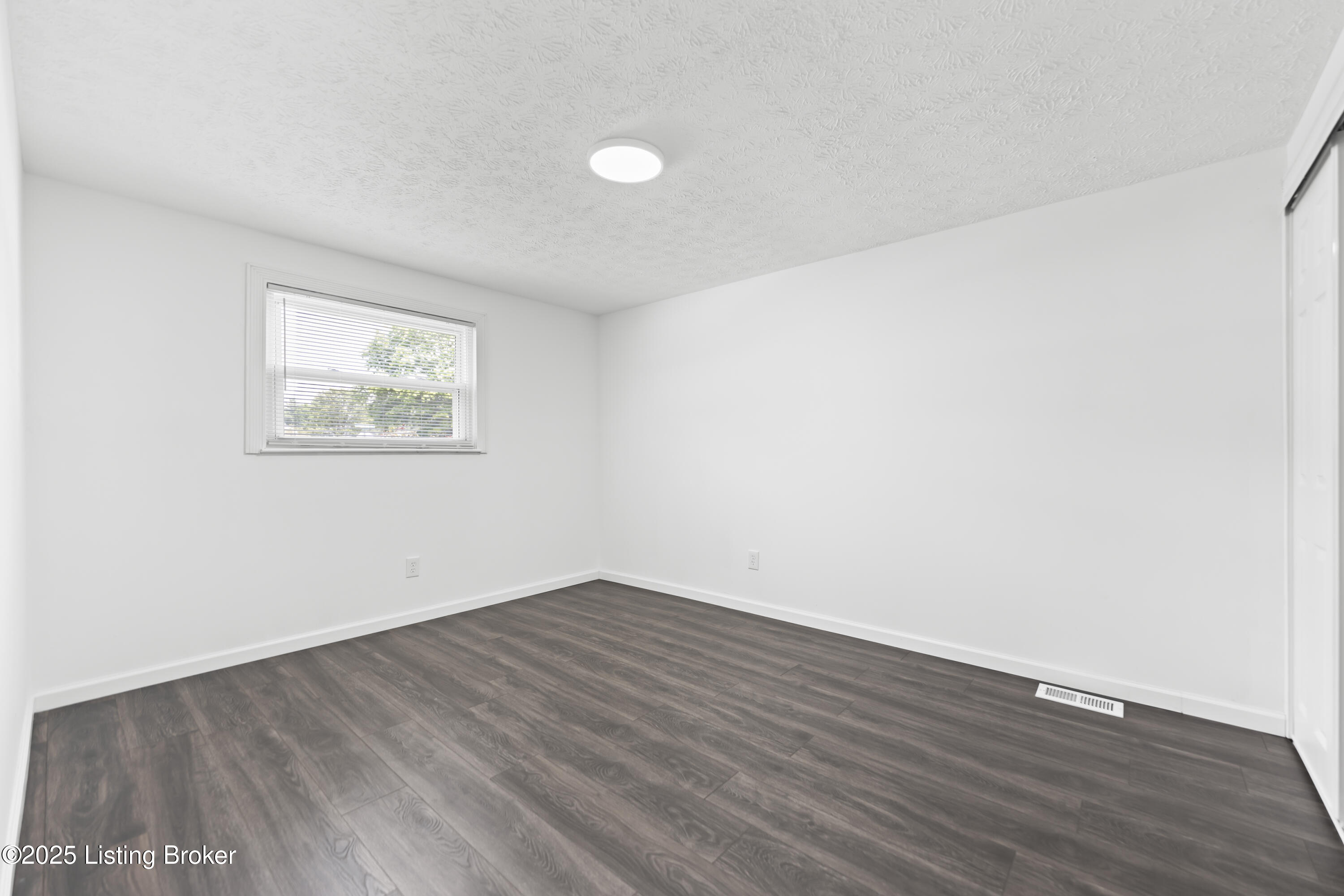 9722 Chapel Hill Rd