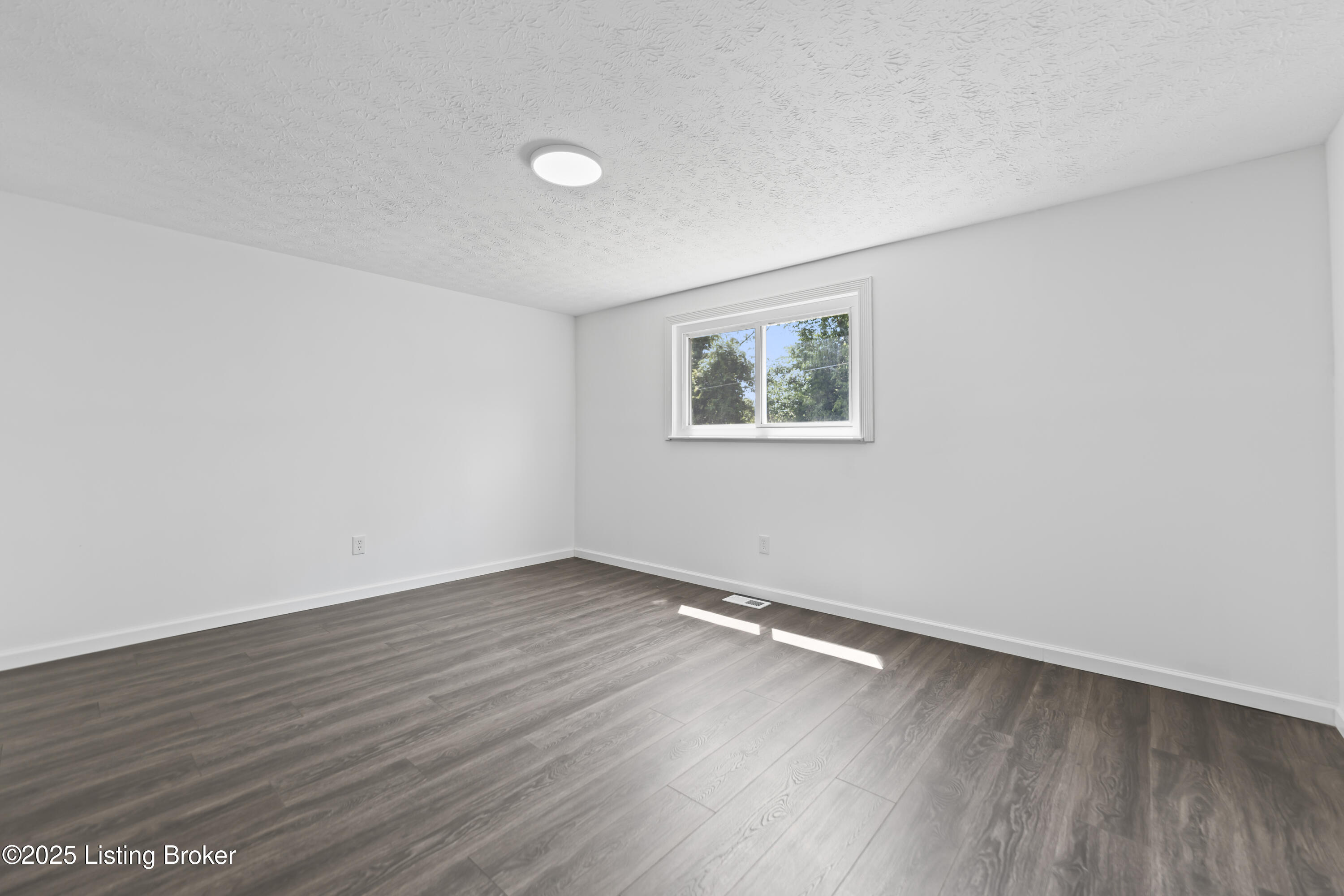 9722 Chapel Hill Rd
