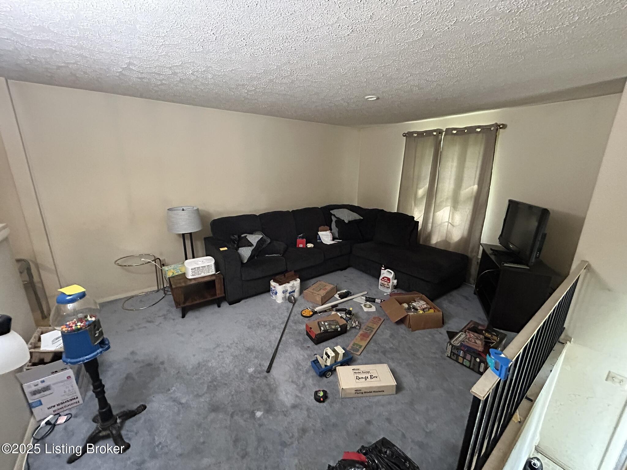 8705 Bost Ln