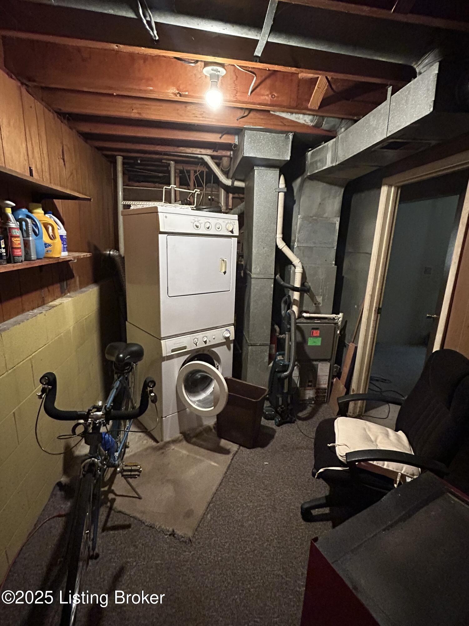 8705 Bost Ln