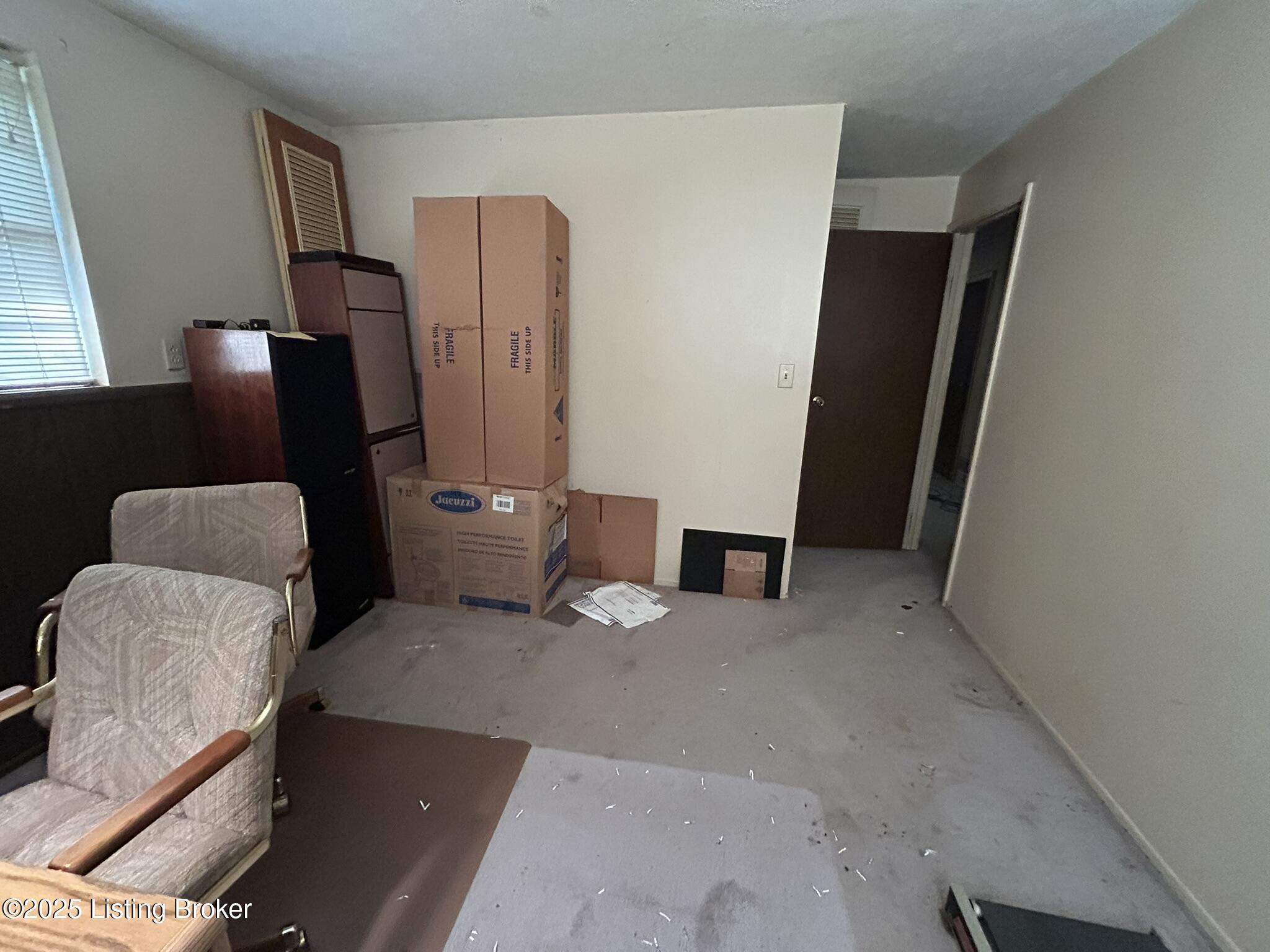 8705 Bost Ln