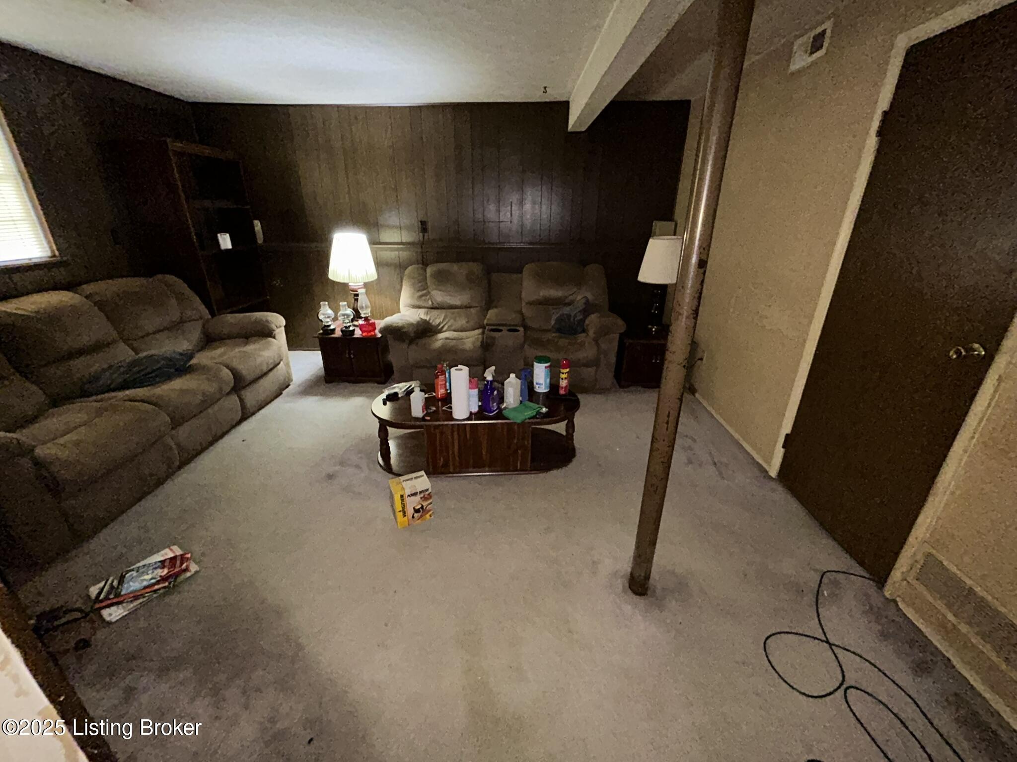 8705 Bost Ln