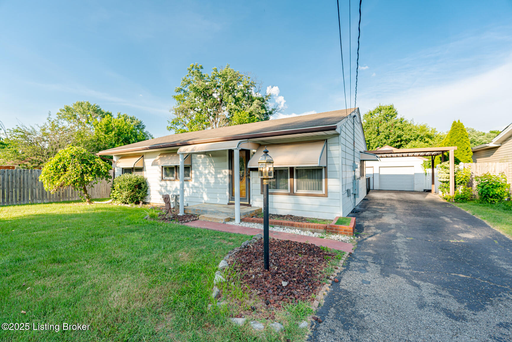 9902 West Ave