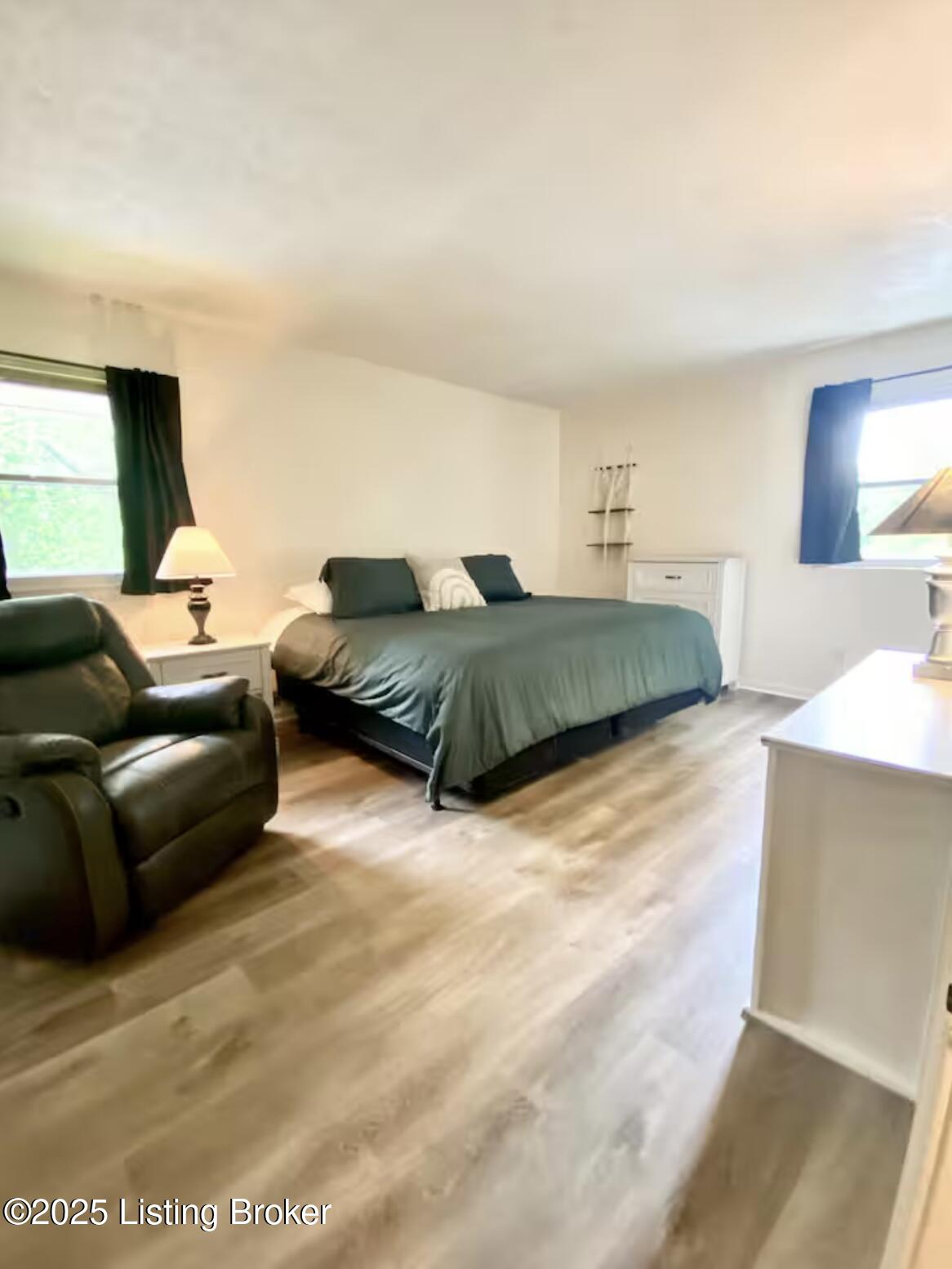 145 E Wellington Ave