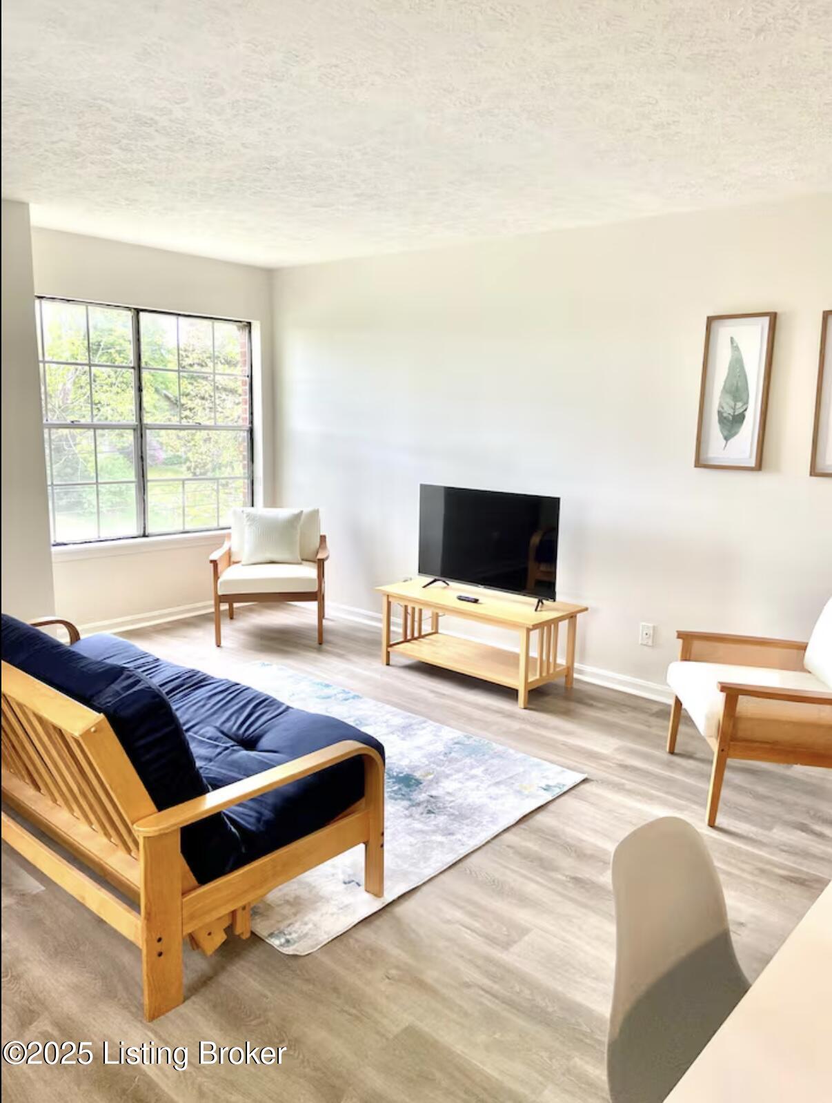 145 E Wellington Ave