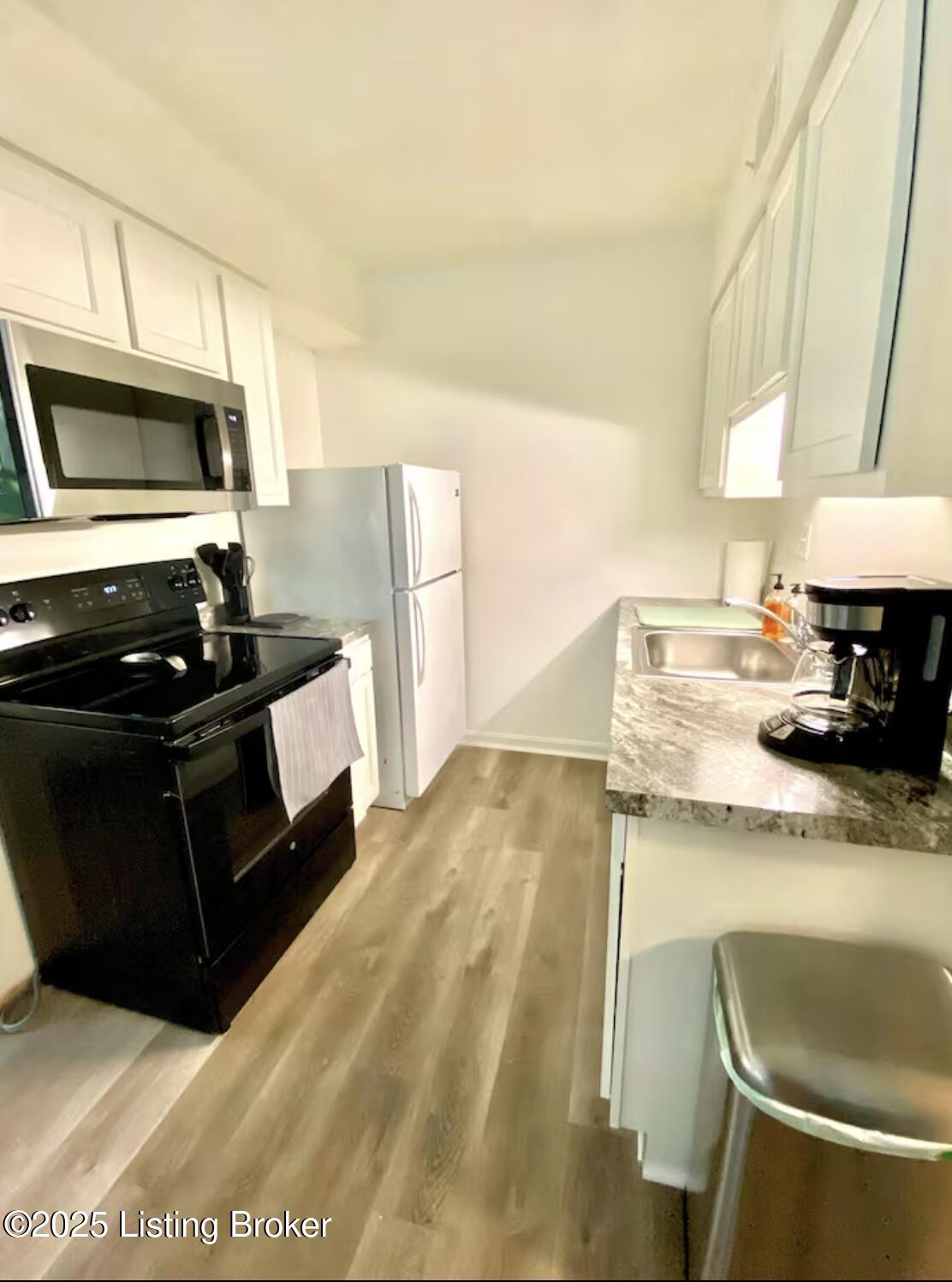 145 E Wellington Ave