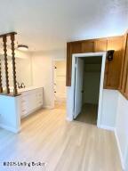 145 E Wellington Ave