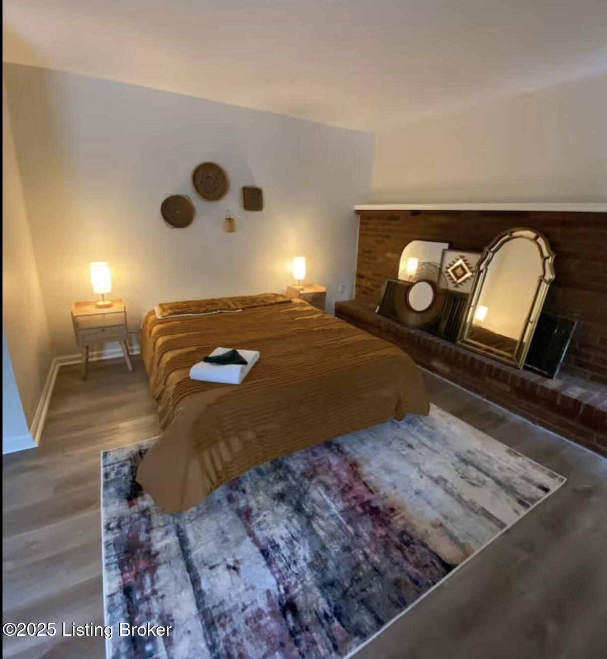 145 E Wellington Ave