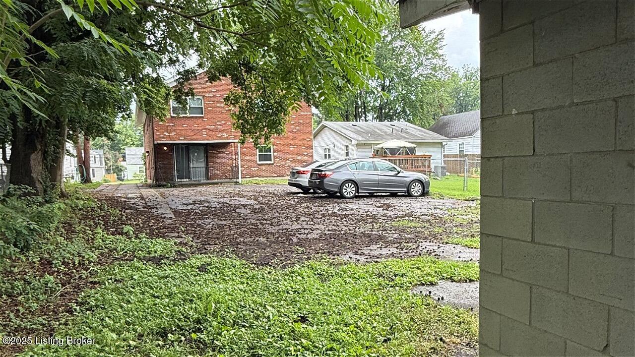 145 E Wellington Ave