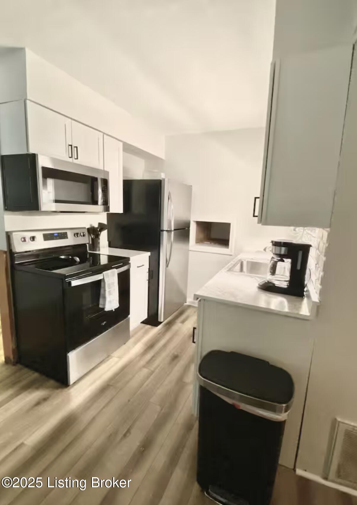 145 E Wellington Ave