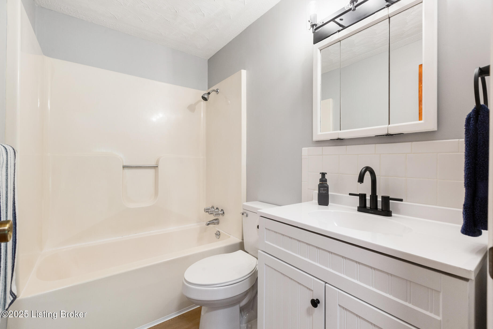 6515 Upper Hunters Trace