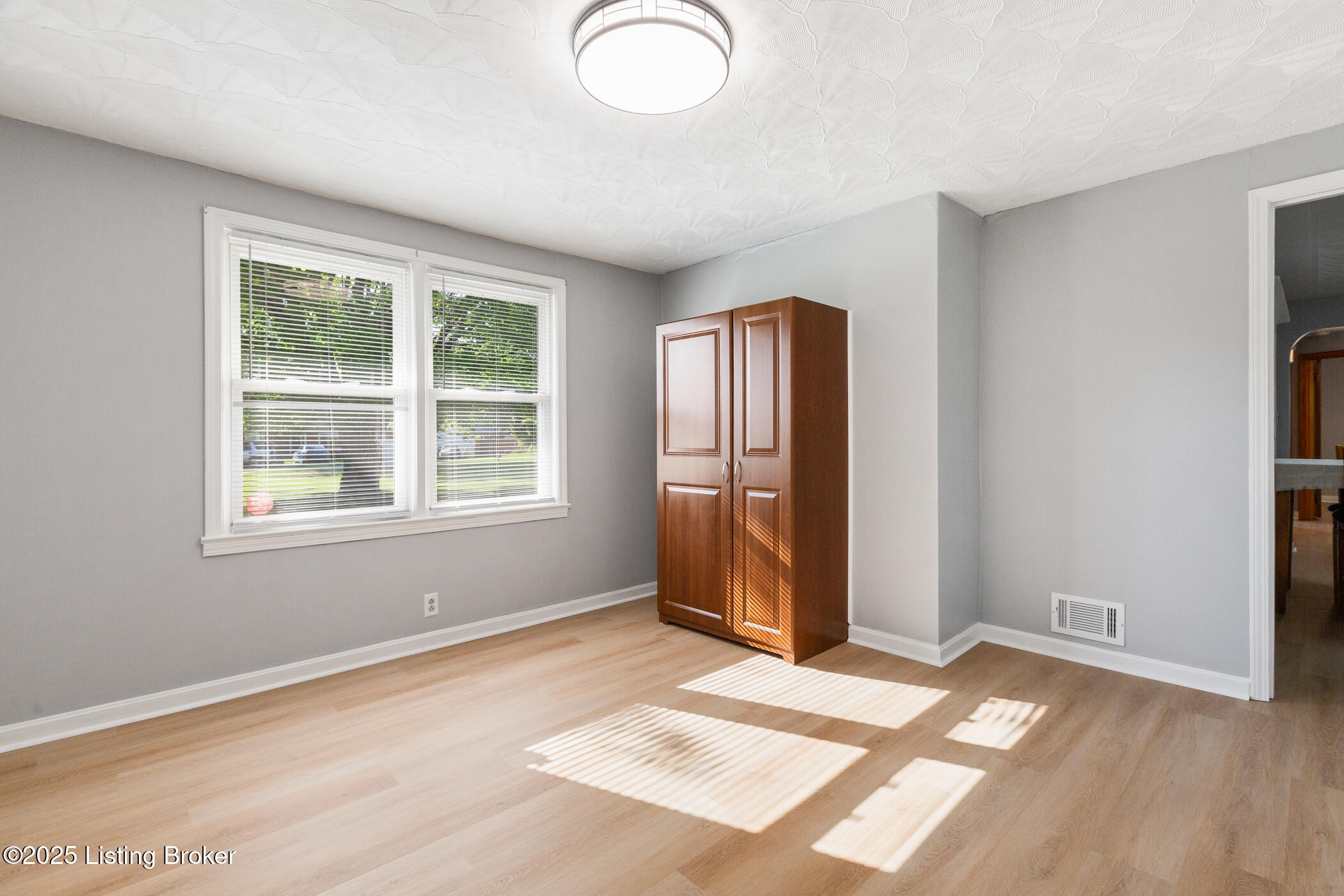 6515 Upper Hunters Trace