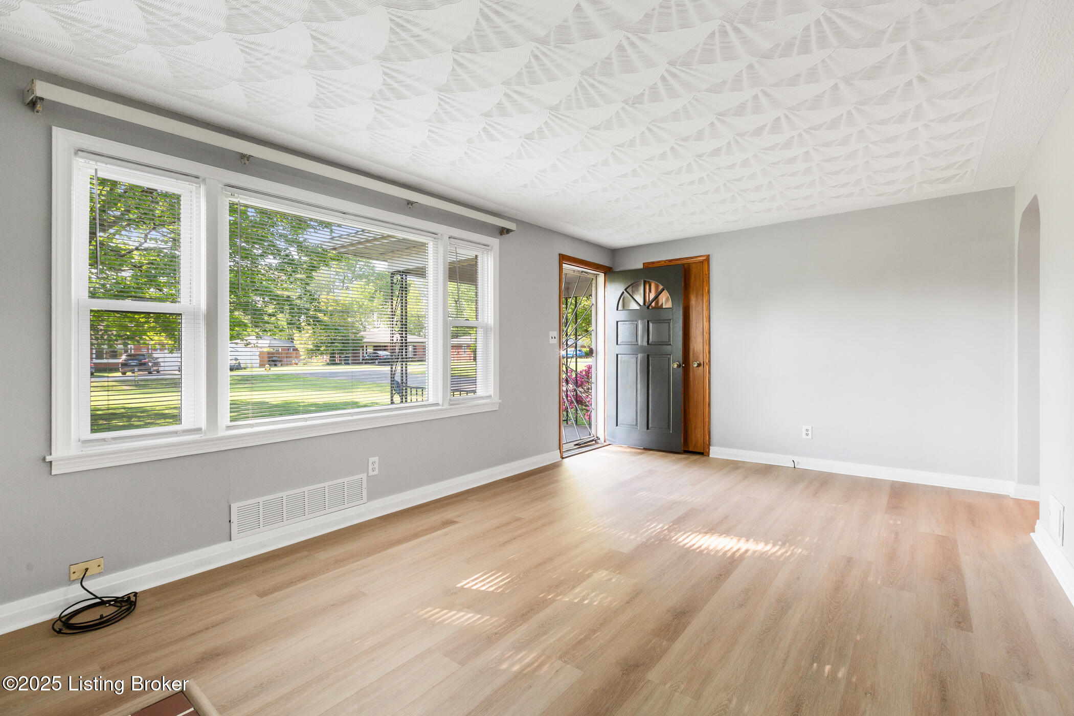 6515 Upper Hunters Trace