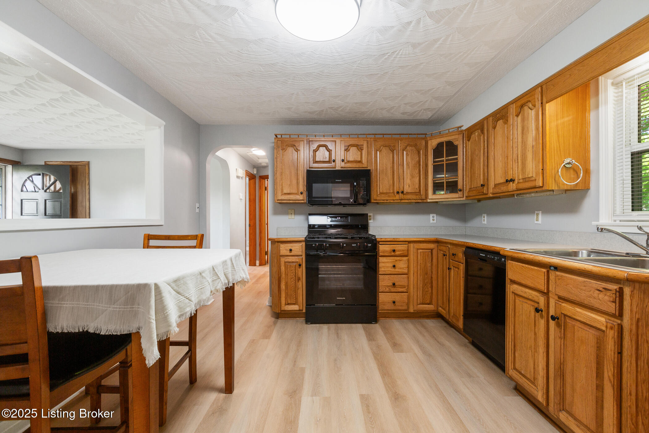 6515 Upper Hunters Trace