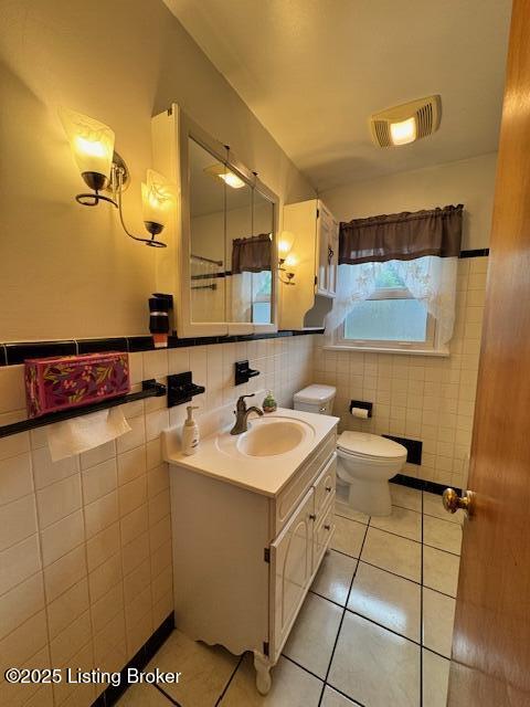 8024 N Blake Ln, Louisville