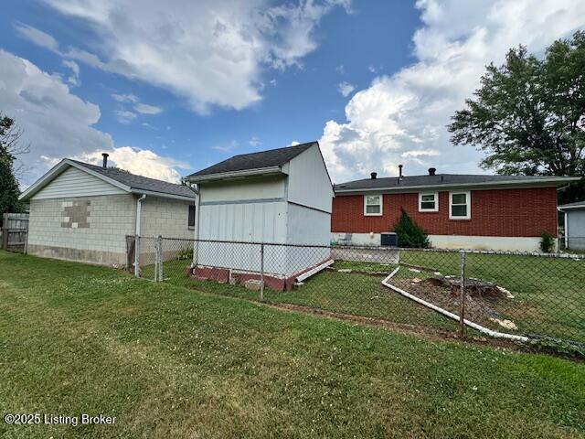 8024 N Blake Ln, Louisville