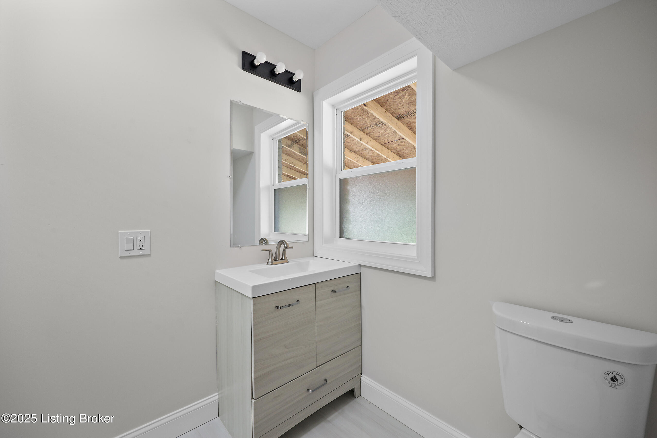 952 Palatka Rd