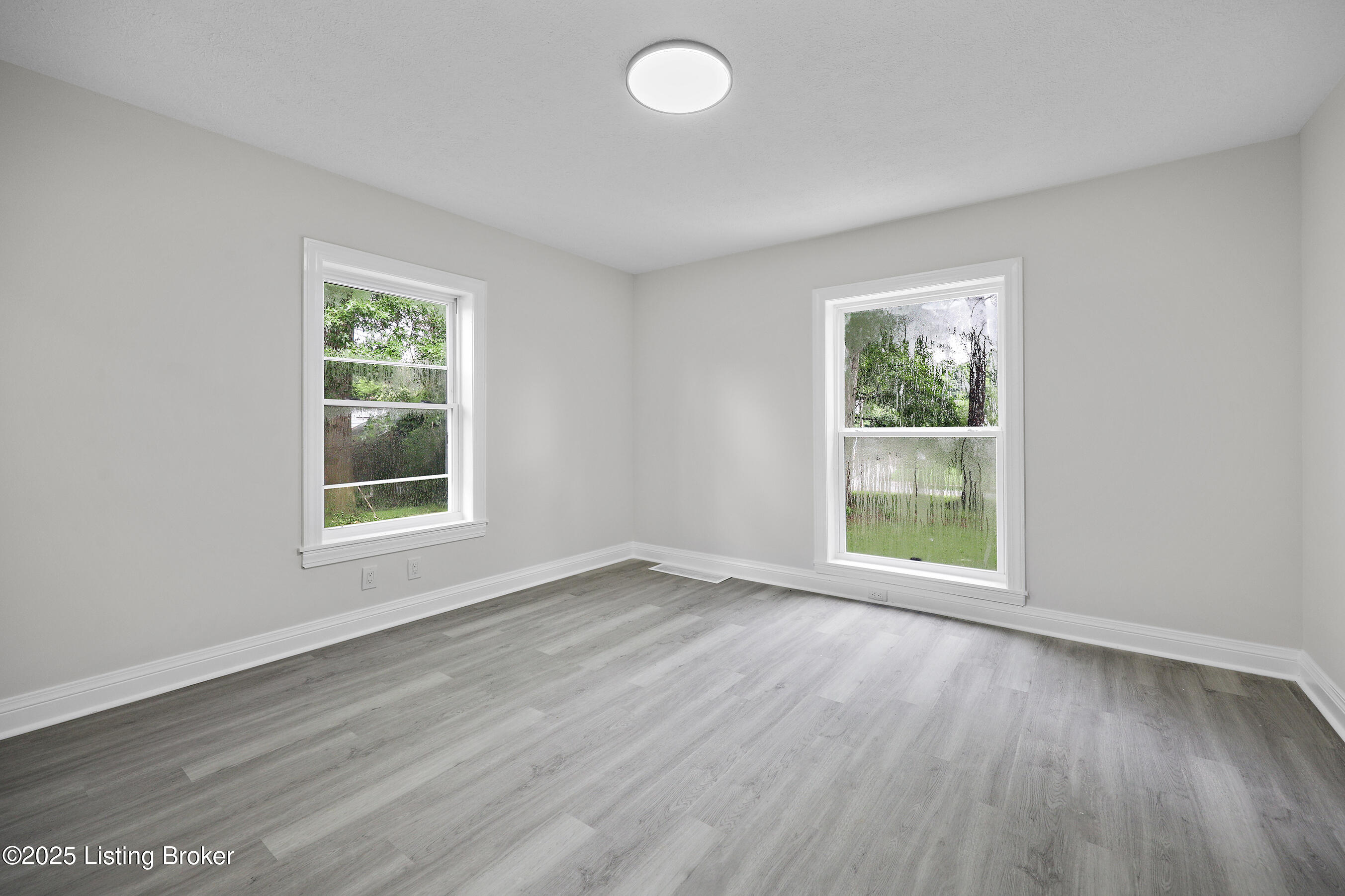 952 Palatka Rd
