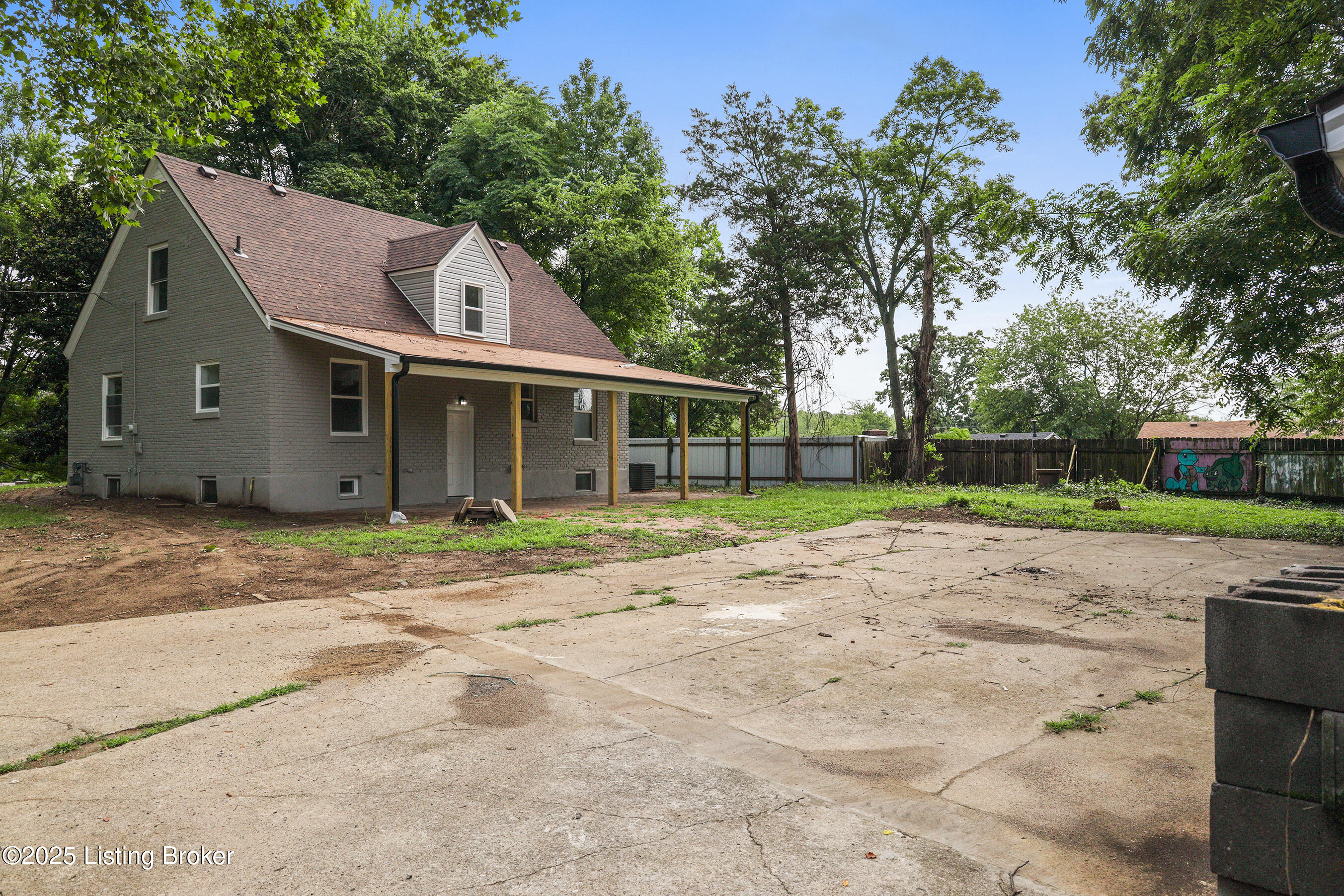 952 Palatka Rd