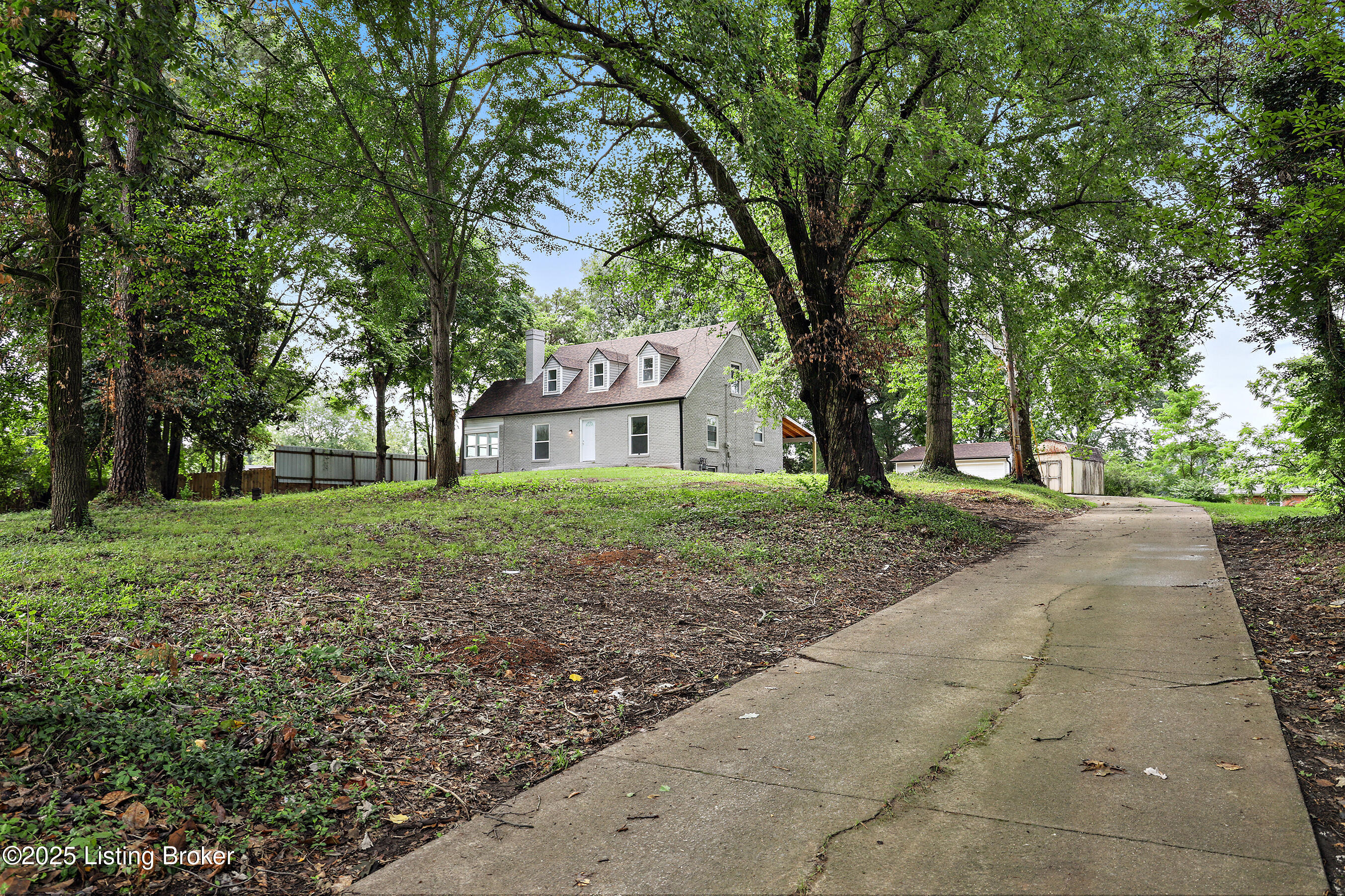 952 Palatka Rd