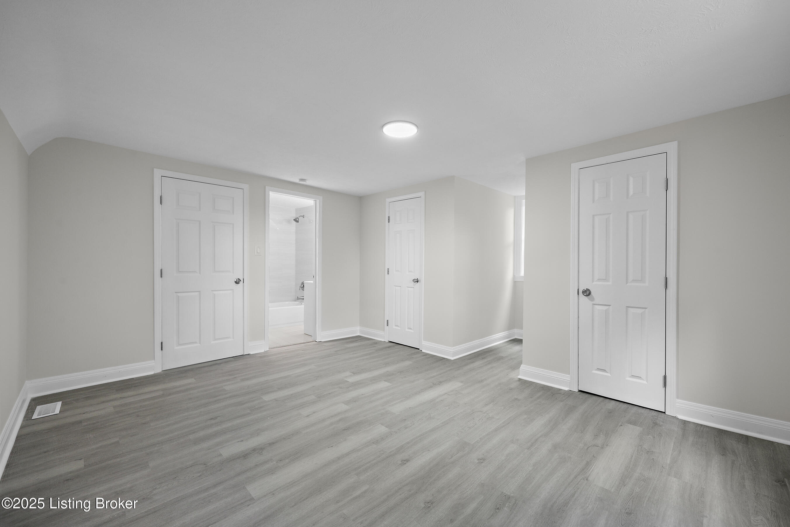 952 Palatka Rd