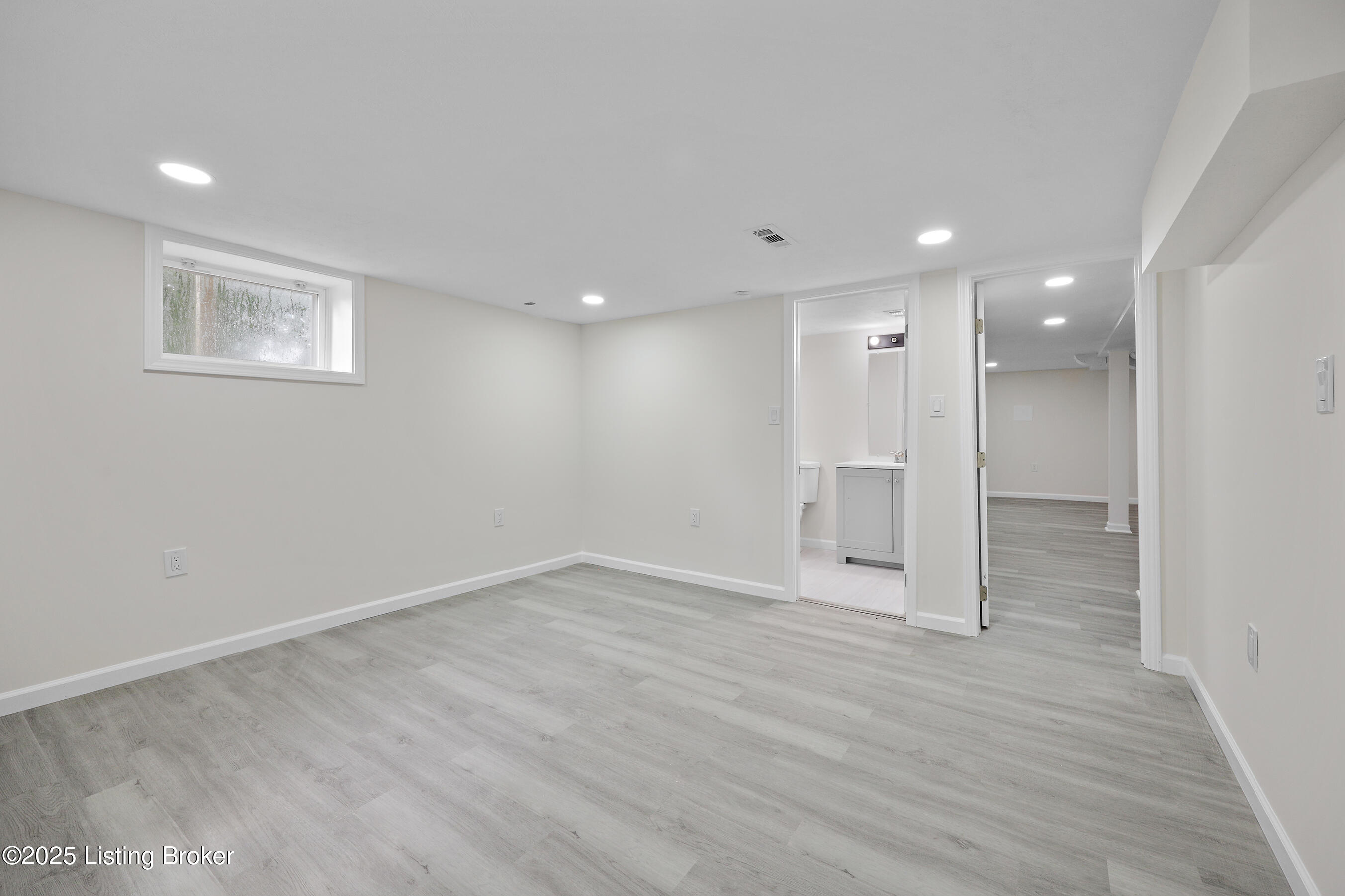 952 Palatka Rd