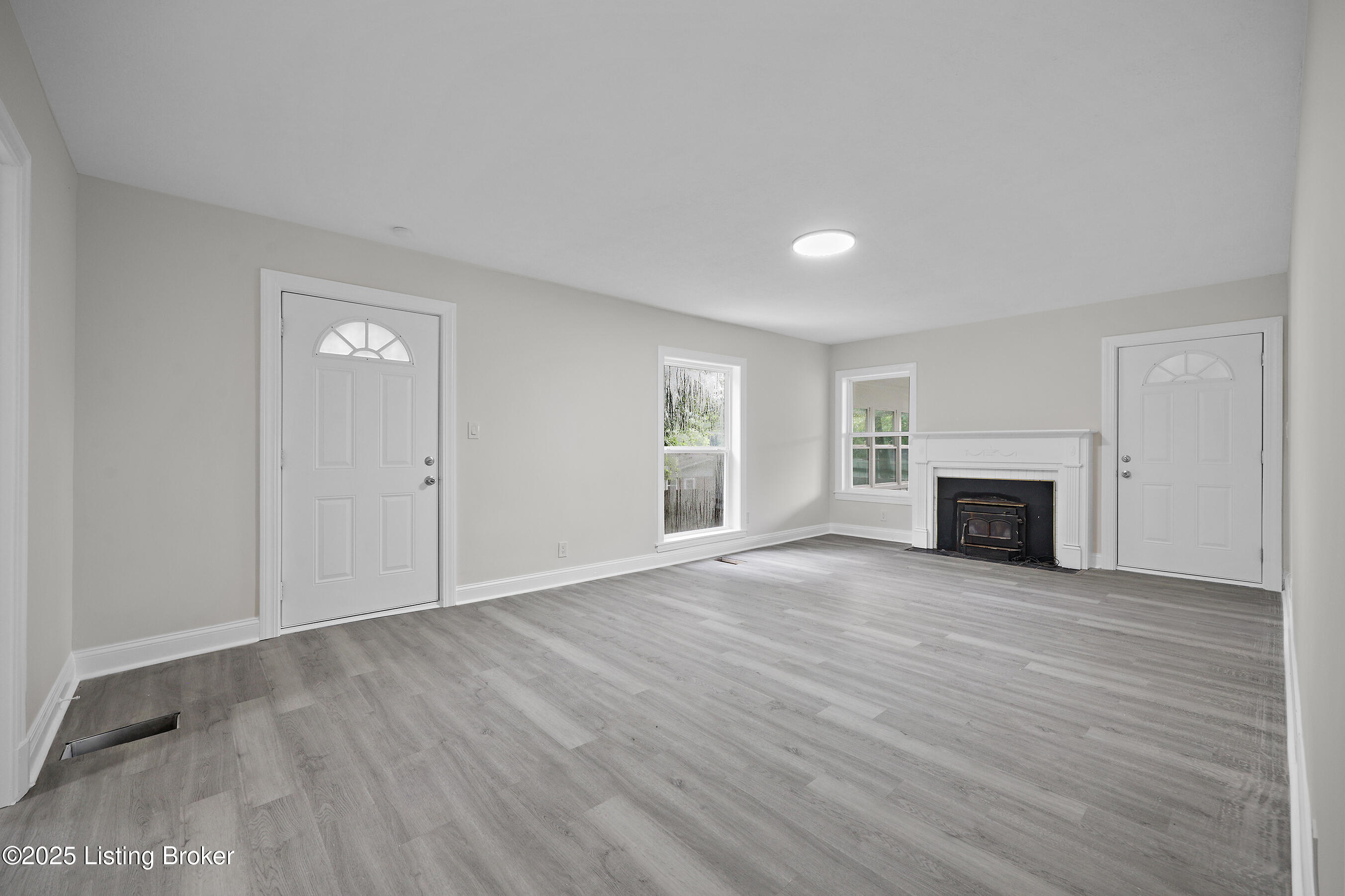 952 Palatka Rd