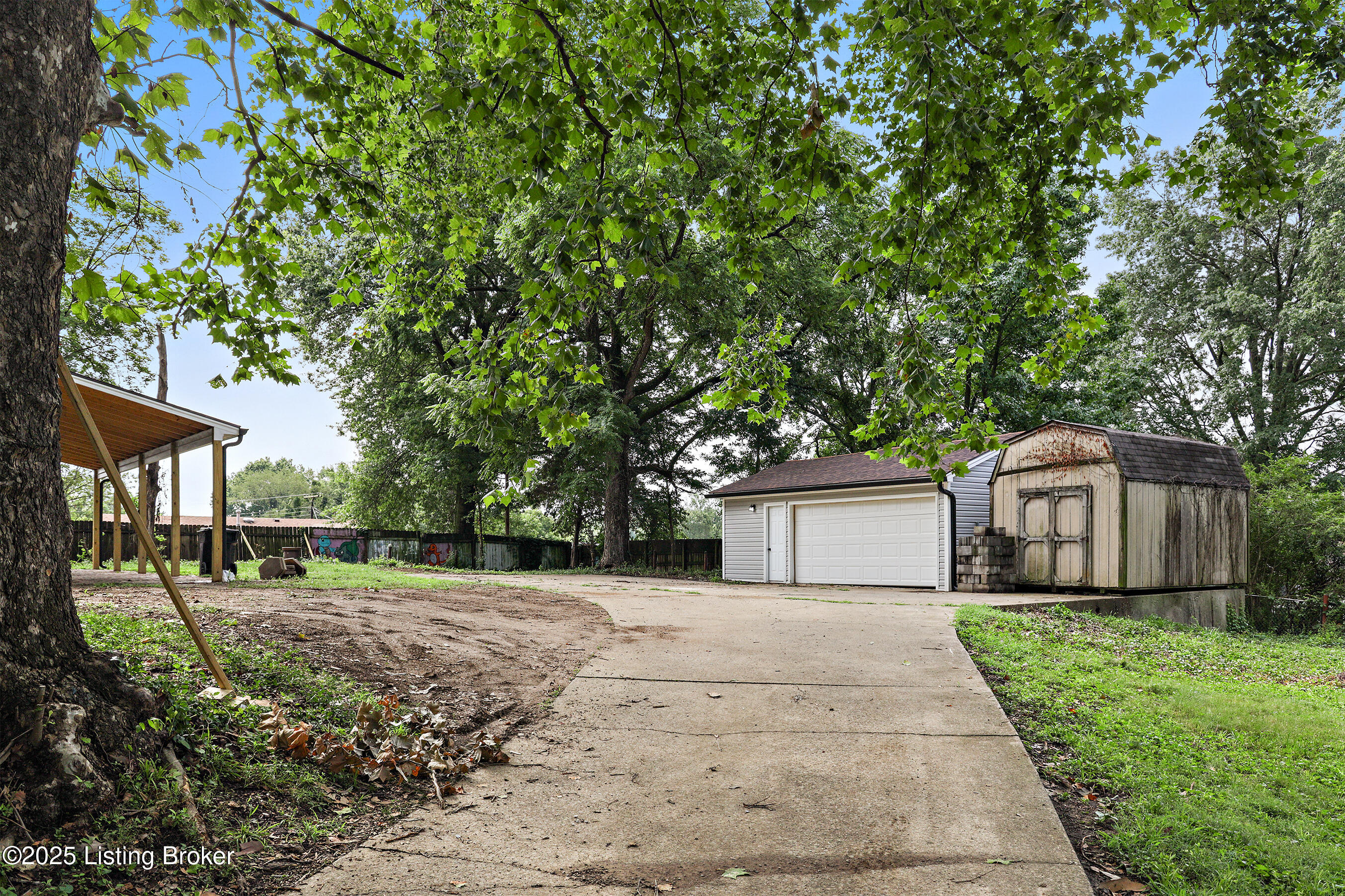 952 Palatka Rd