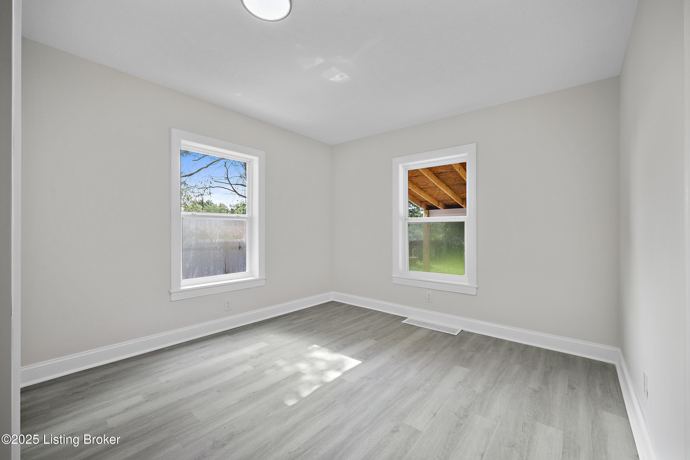 952 Palatka Rd