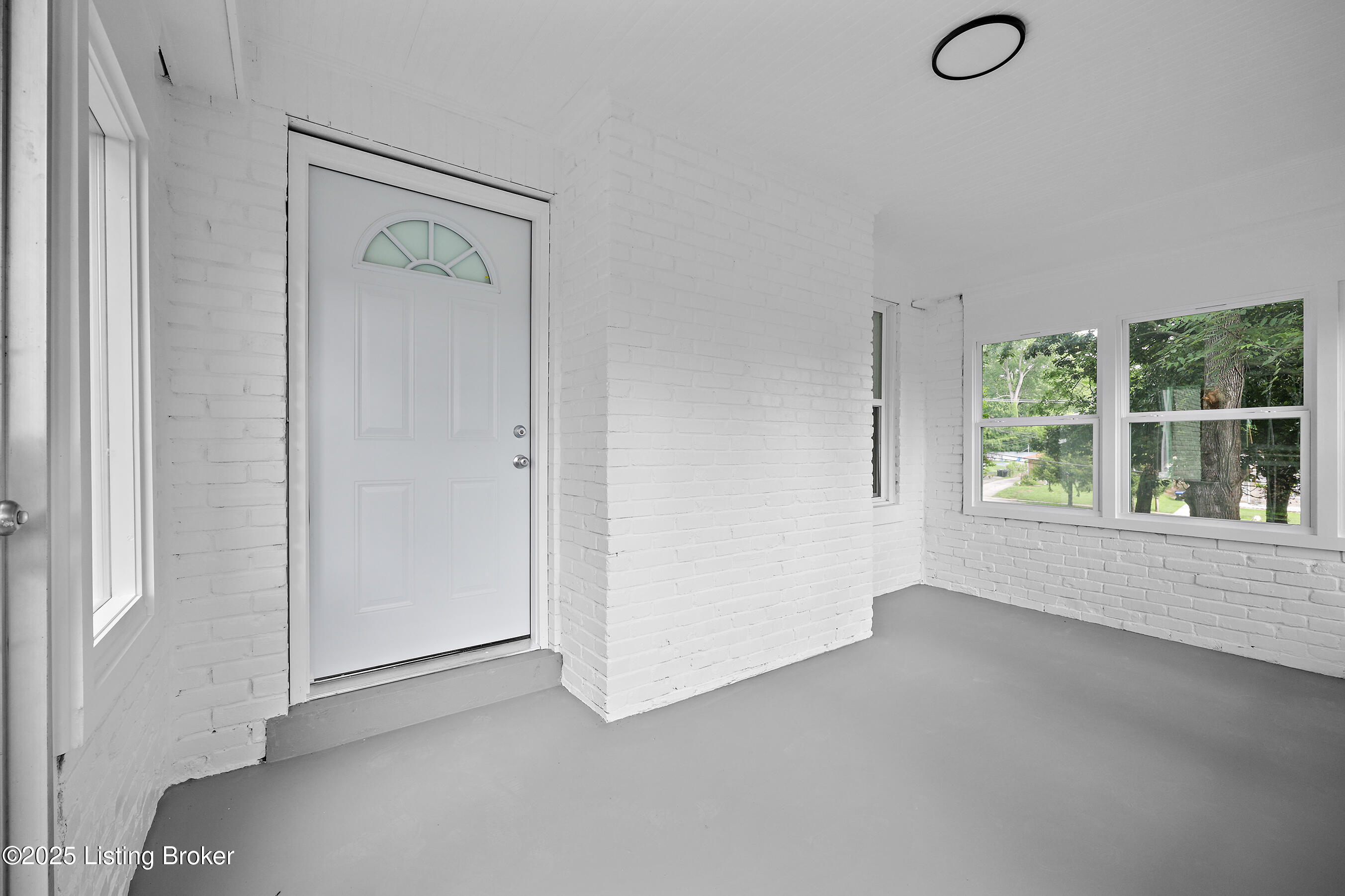 952 Palatka Rd